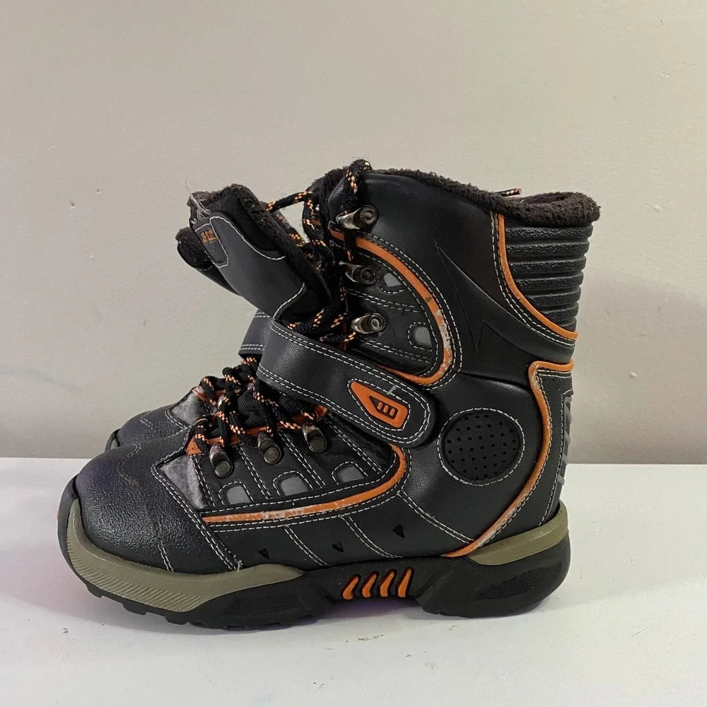 Lake & Trail Snow Boots Kids Size 4 Black Orange Fair Condition Insulated 830‎